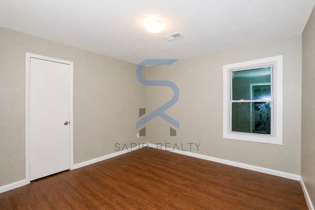 Building Photo - Spacious 4BR  in a Prime Warner Robins Location Near Top Attractions