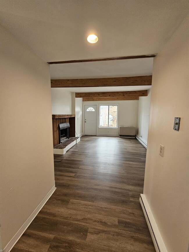 Building Photo - 47 Highland St