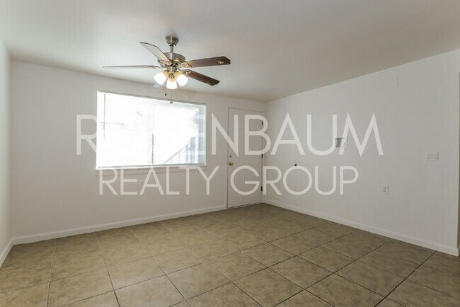 Building Photo - 1417 E Fort Lowell Rd