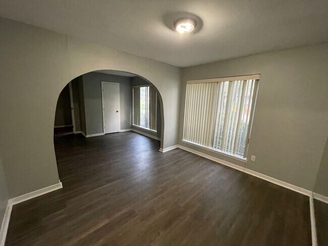 Building Photo - 6172 Whitman Ave