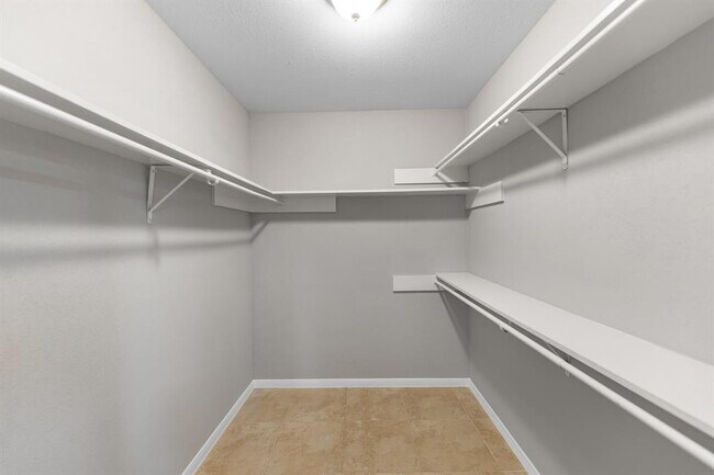 Building Photo - 13607 Salisbury Dr