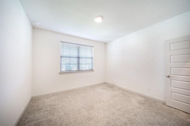 Building Photo - 119 Big Cypress Byu Rd