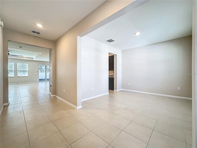 Building Photo - 13071 Brookside Moss Dr