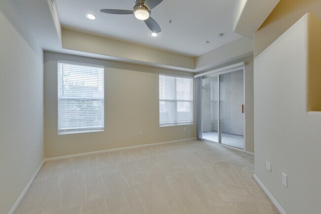 Building Photo - Manhattan Condo - South Las Vegas Blvd.