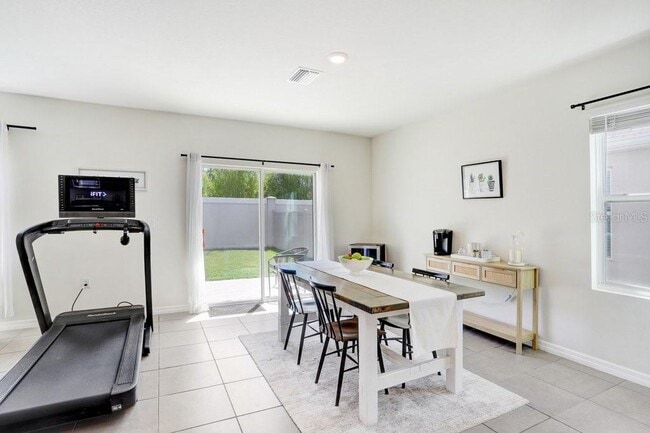 Building Photo - 3044 Suncoast Plains Dr