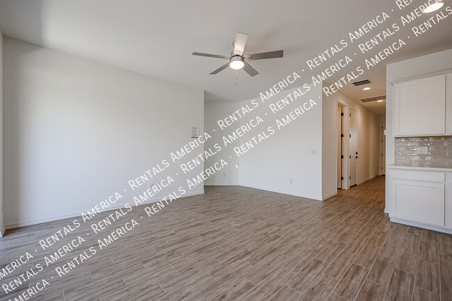 Building Photo - 4841 S Carver-