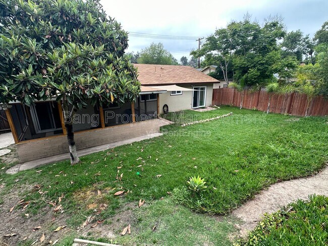 Building Photo - 4859 Campanile Dr