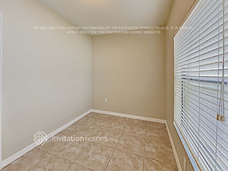 Building Photo - 2729 Hampton Green Ln