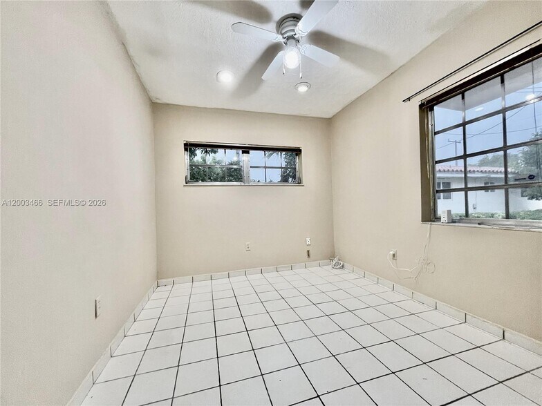 Building Photo - 1556 San Benito Ave