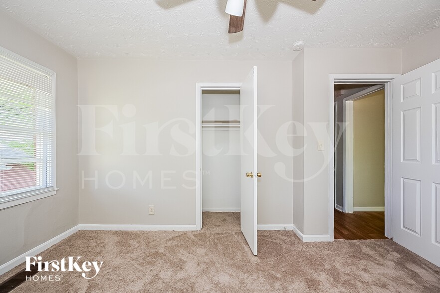 Building Photo - 5632 Cypress Dr