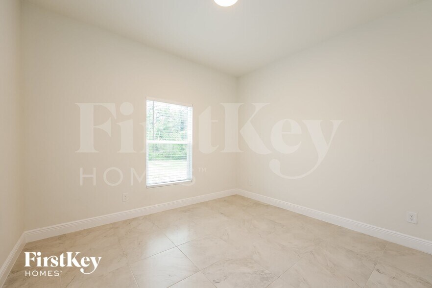 Building Photo - 4451 Sargon Ave