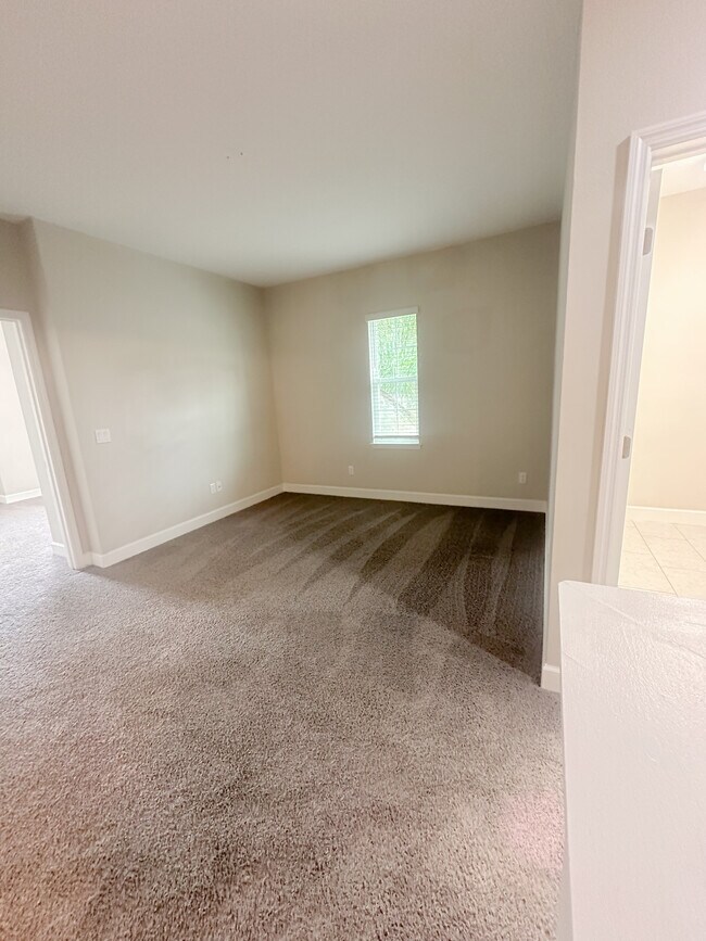 Building Photo - Longwood Townhouse
