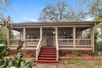 Building Photo - 134 N Alexander St NE