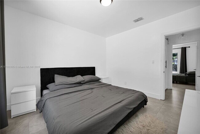 Building Photo - Northwest 50th Street, Miami, FL 33127 - 2...