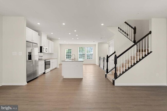 Building Photo - 4113 -B Chickadee Ct