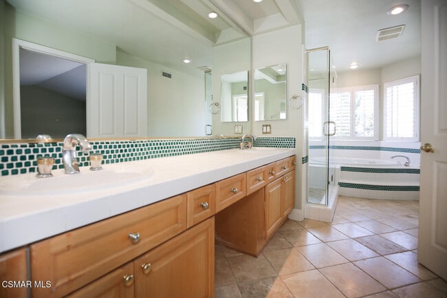 Building Photo - 1811 Fox Springs Cir