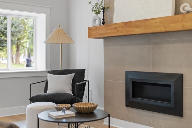 Building Photo - Furnished Luxury Home for Rent-Historic Deutschtown/Northside