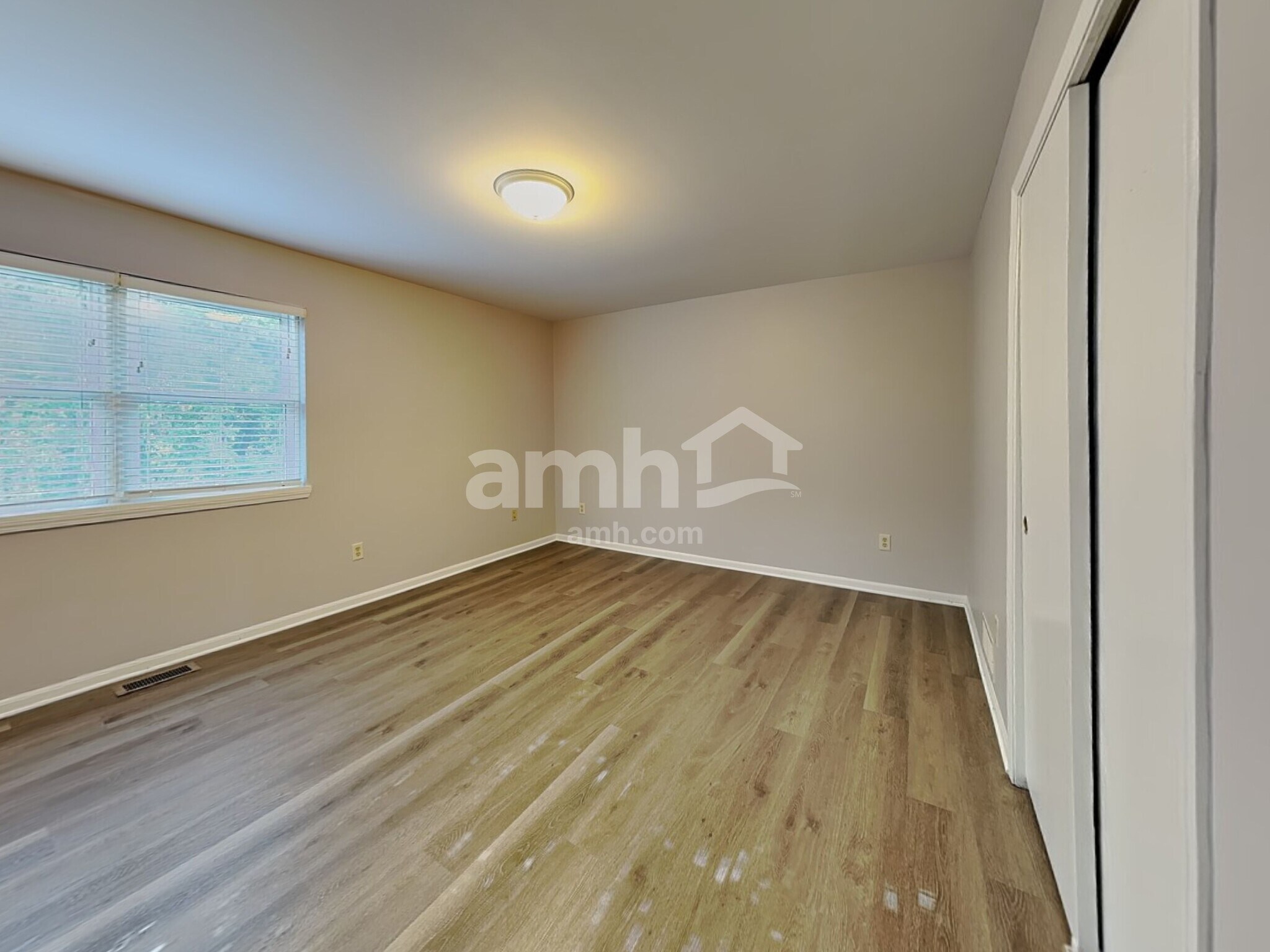 Building Photo - 5925 Bluegrass Trl