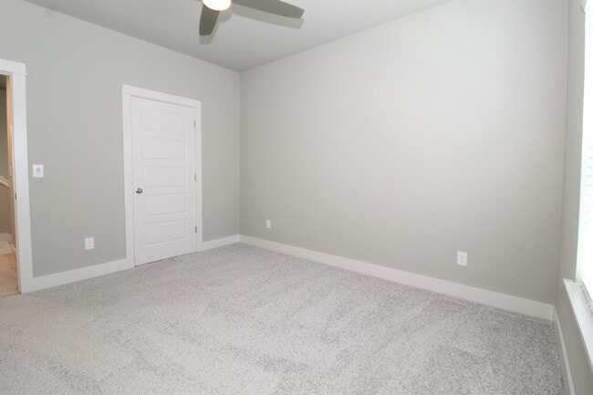 Building Photo - 2039 S Florida Way