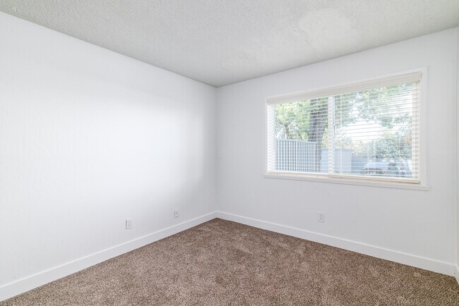 Building Photo - 412 Alameda del Prado