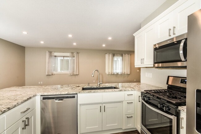 Building Photo - 312 61st St