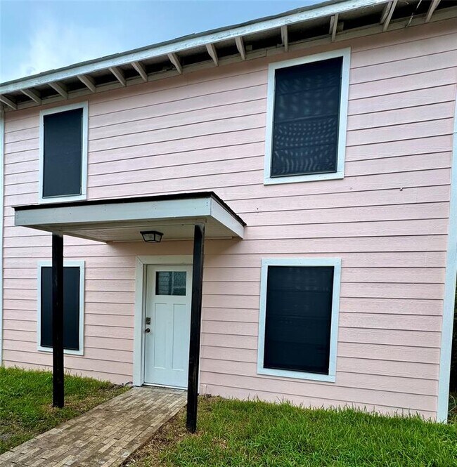 Building Photo - 4003 Rusk St