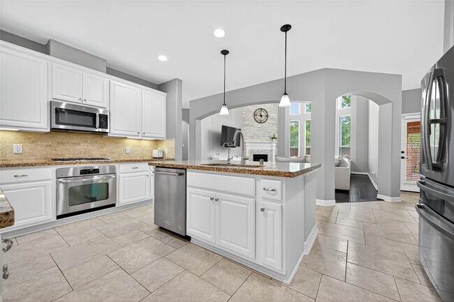 Building Photo - 6854 Adrienne Arbor Dr