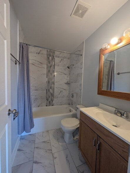 Building Photo - 9024 Lincoln Ct