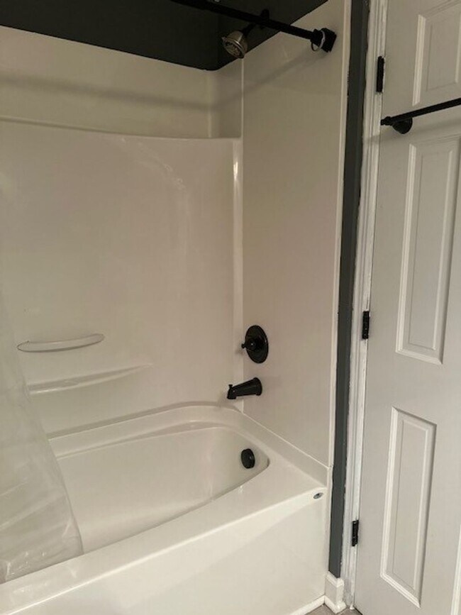 Building Photo - 3 Bed/2 Bath Home - Minutes from SJAFB, Sh...