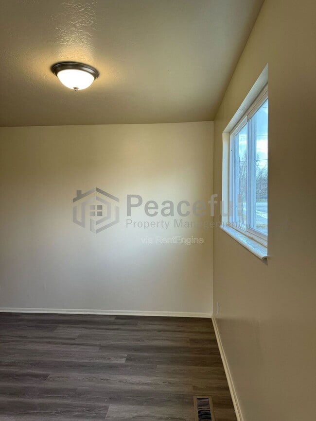 Building Photo - 4693 S Arlington Park Dr