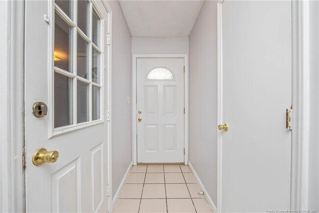 Building Photo - 6577 Green Meadow Ct