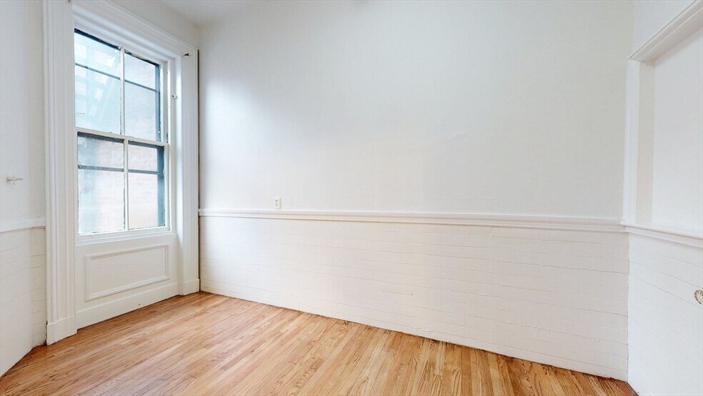 *Pictures are representative samples of the advertised unit. In some cases, the actual units you to - 223 Beacon St