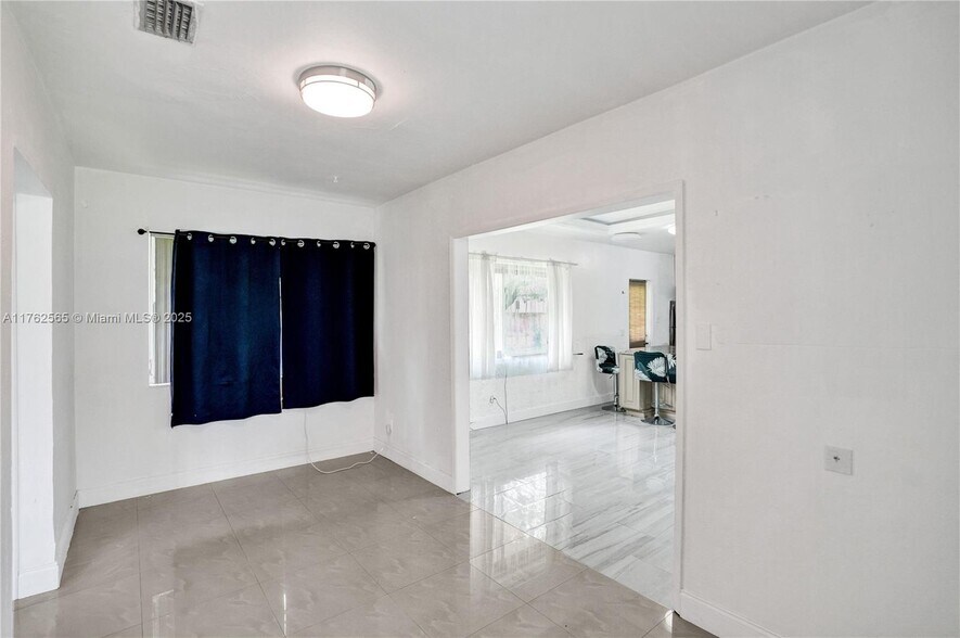 Building Photo - 12525 SW 104th St