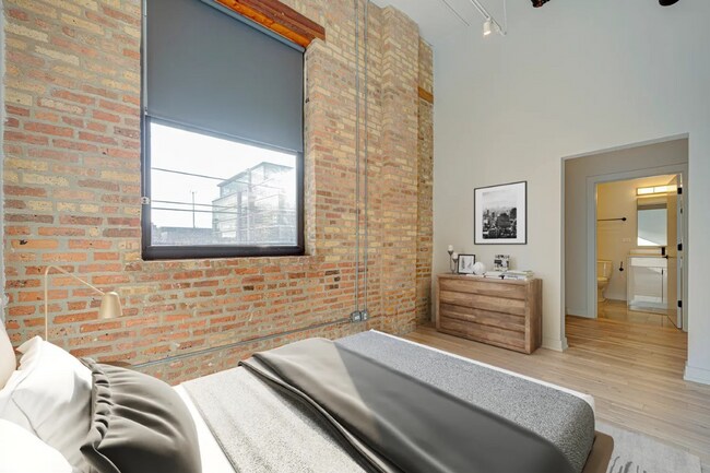Building Photo - 215 N Racine Ave