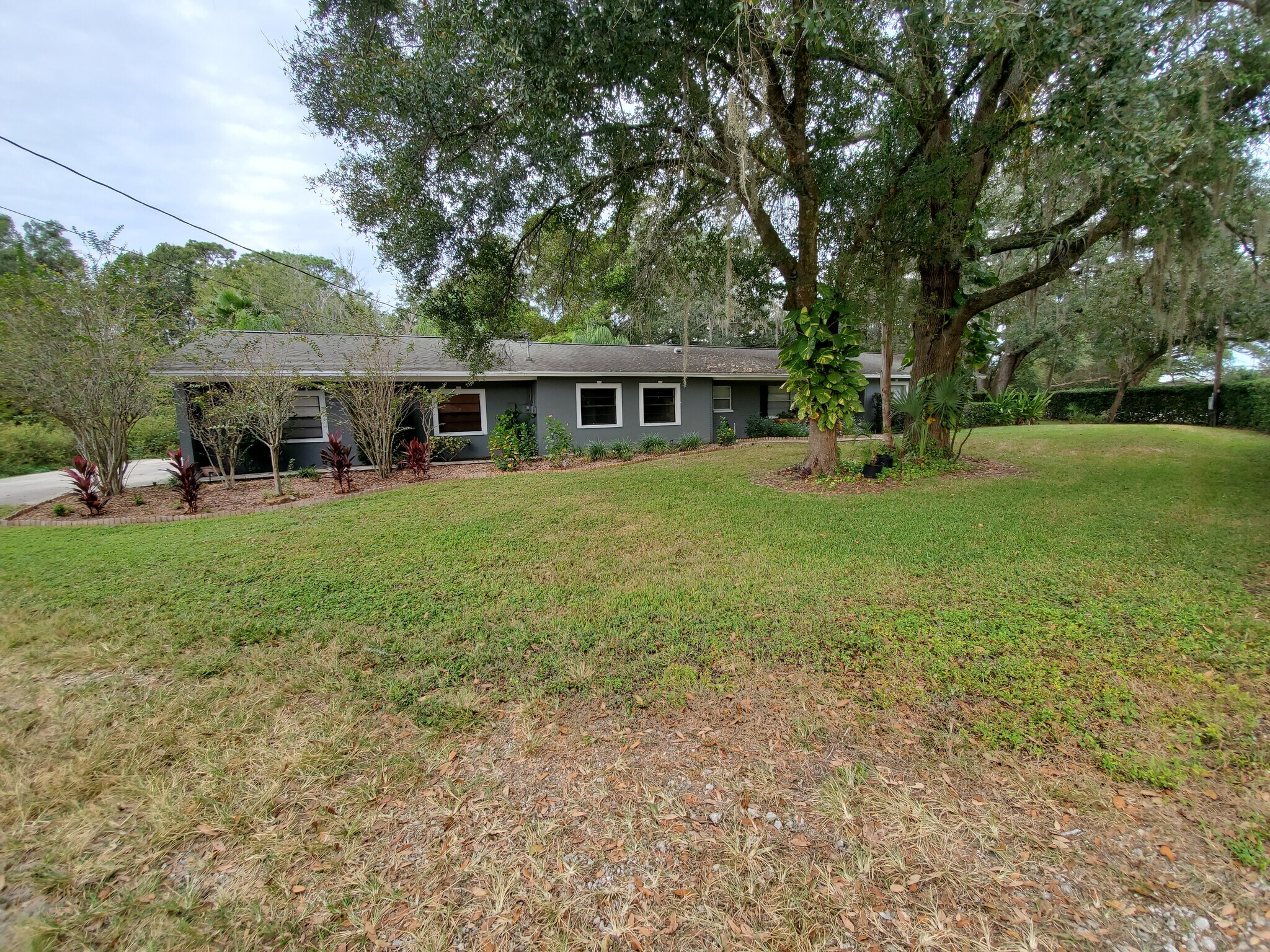 Building Photo - 820 Crenshaw Lake Rd