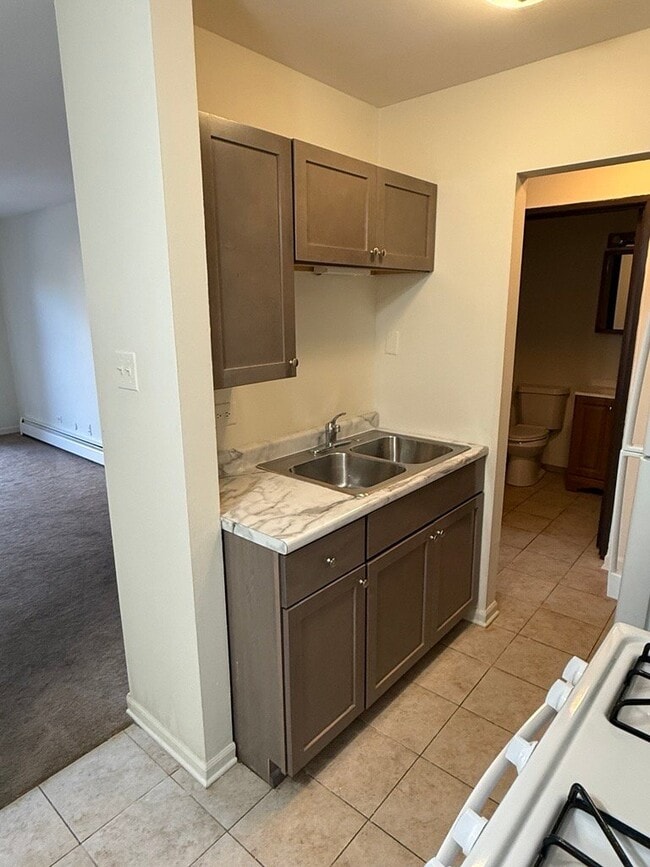 Building Photo - 351 Hawthorne Cir