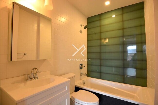 Building Photo - 1 bedroom in Brooklyn NY 11226