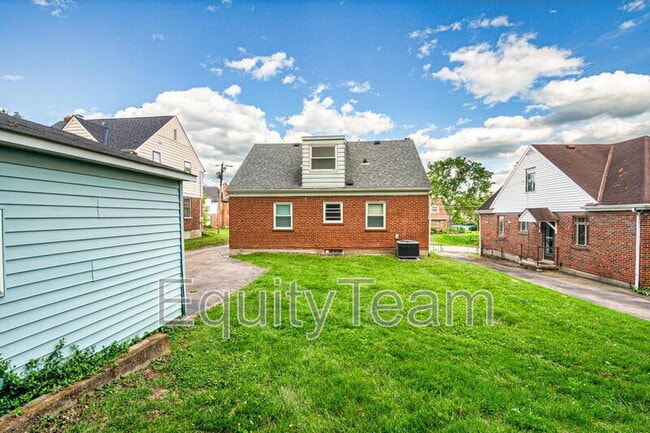Building Photo - 6819 Elwynne Dr