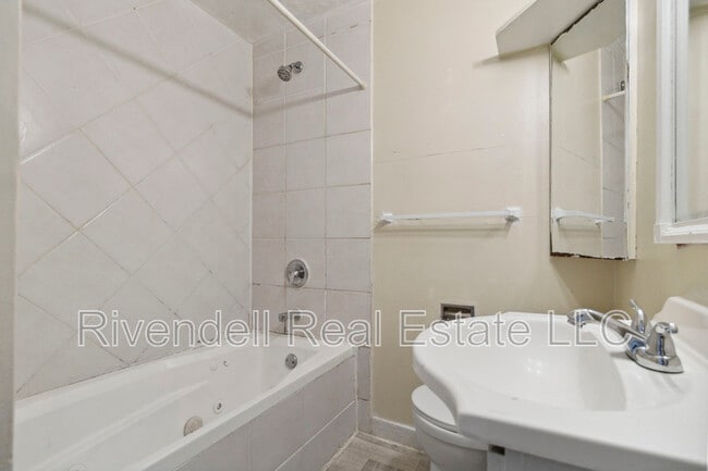 Building Photo - 1127 Xenia St