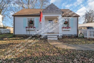 Building Photo - Nashville 2 BED charming Cottage for rent!...