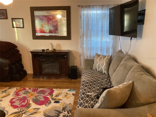 Building Photo - 4634 College Dr