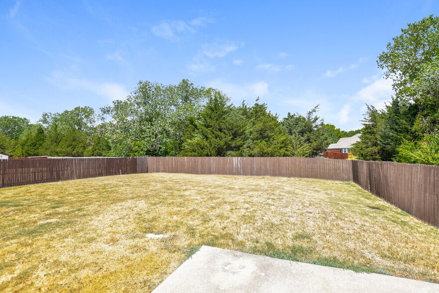 Building Photo - 3686 Juniper Hills Dr