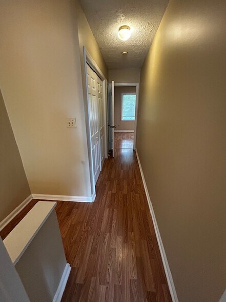 Building Photo - 1432 Bailey Cir