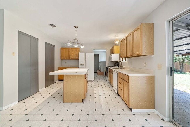 Building Photo - Quaint 3 Bedroom, 2 Bath Home in Cedar Park