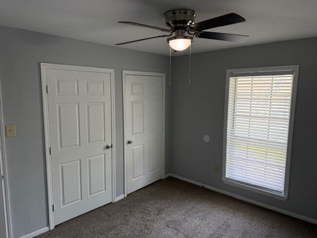 Building Photo - 2 BED 1.5 BATH CONDO COMING SOON!
