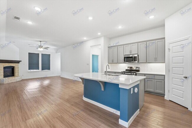 Building Photo - 3960 Chesapeake Ln