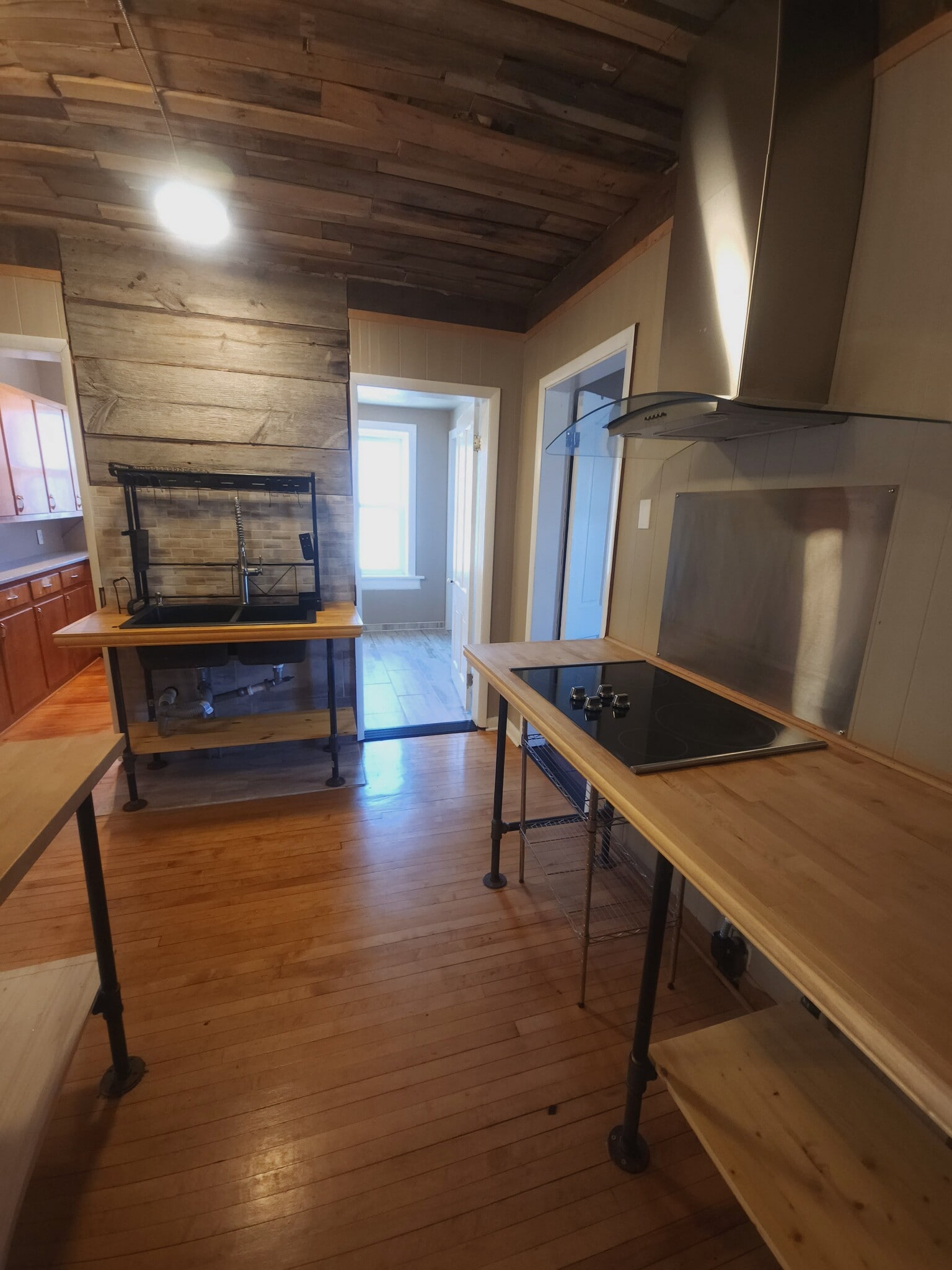 Kitchen - 1313 Wisconsin Ave