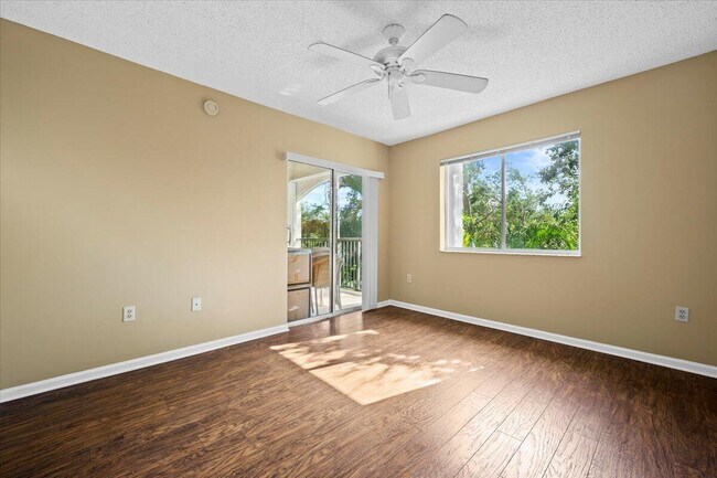 Building Photo - 272 Village Blvd