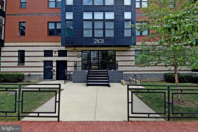 Building Photo - 2101 11th St NW