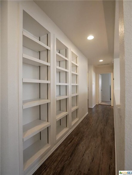 Building Photo - 1148 Lonesome Oak Drive